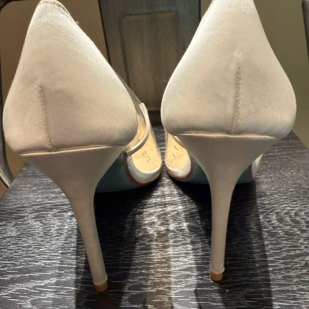 Betsey Johnson I Do  Clear Silver Heels - Picture 7 of 15